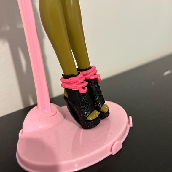 Monster High Doll Freaky Fusion Clawvenus (G1) - Picture 2 of 5